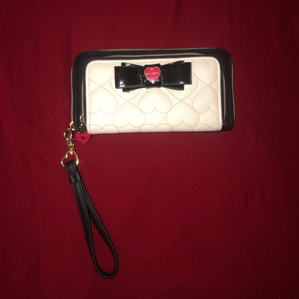 Black & white Betsey Johnson clutch